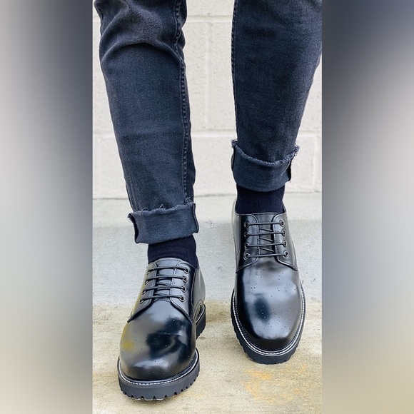 CALTO Other - CALTO
Classic Black Oxfords with Polished Leather Finish